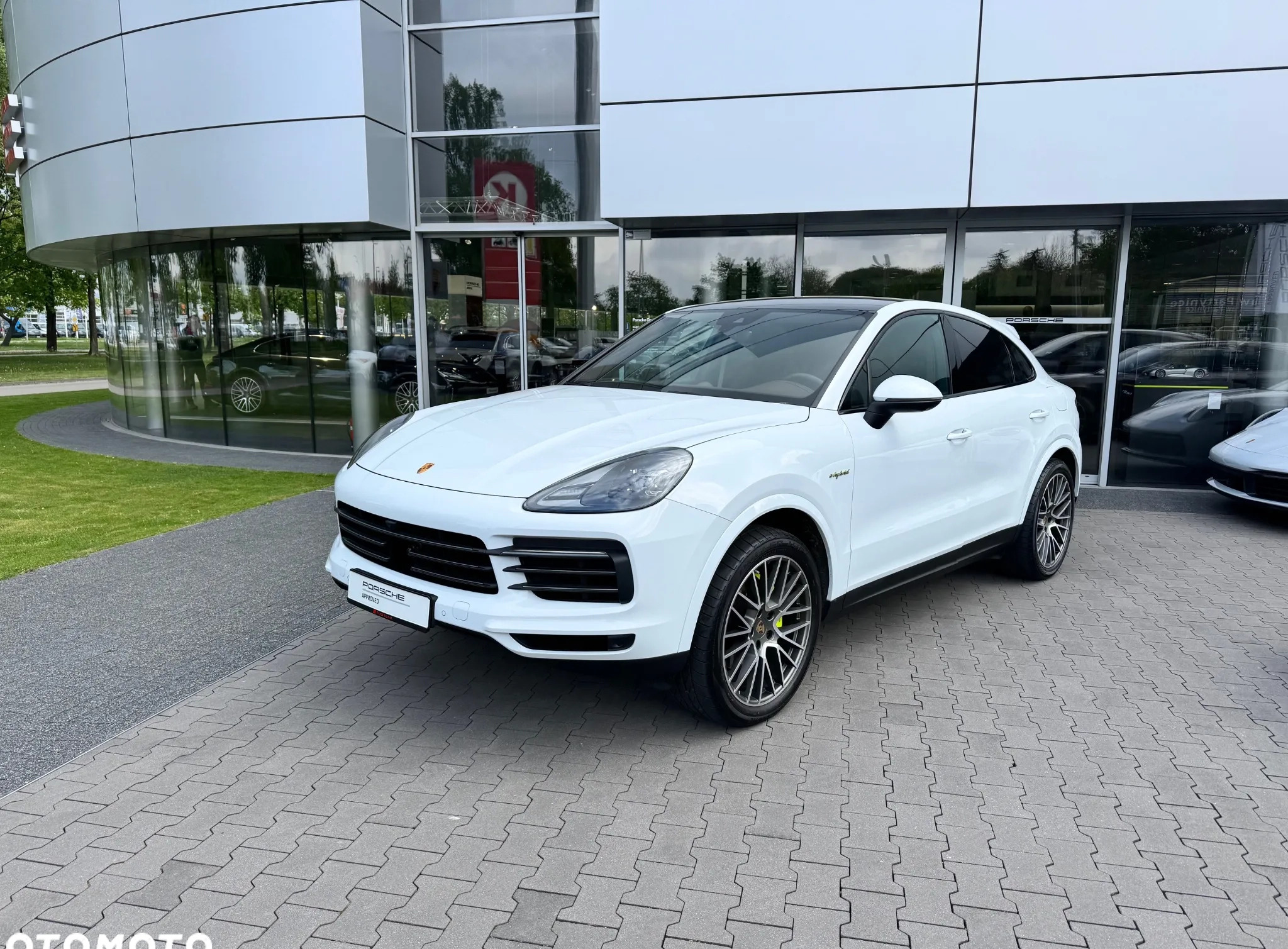 Porsche Cayenne cena 455000 przebieg: 19000, rok produkcji 2023 z Stalowa Wola małe 211